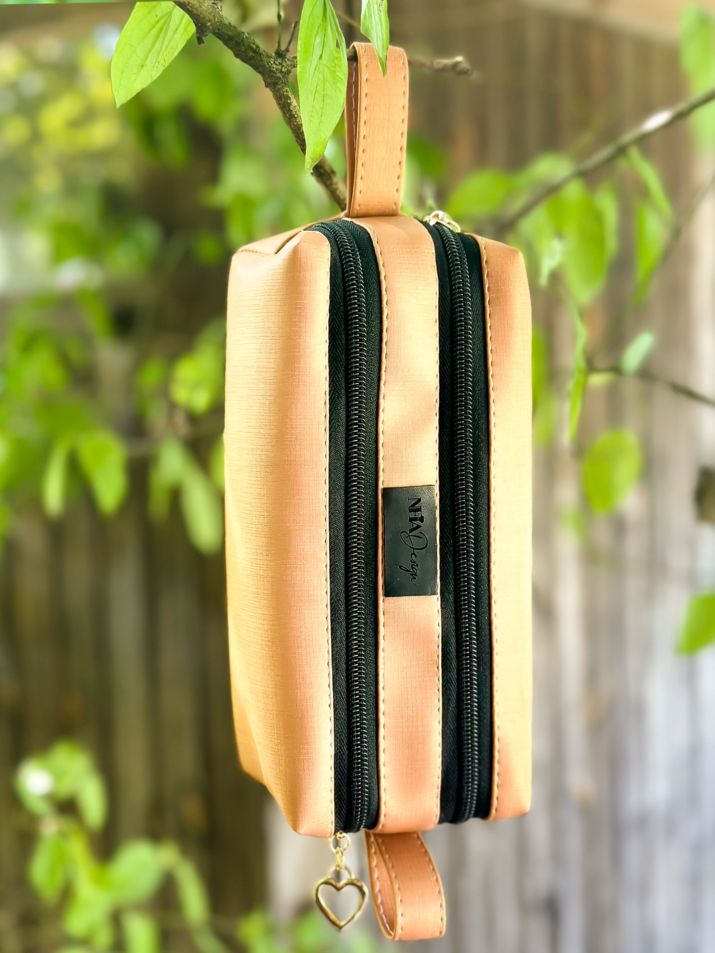 Etui mit zwei Fächer